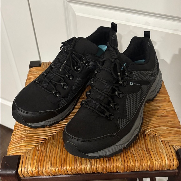 Fila Womens 10 Hiking shoes - Picture 1 of 5